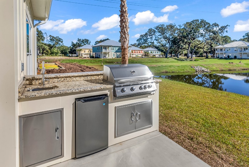 Building Photo - 151 Hallandale Ln