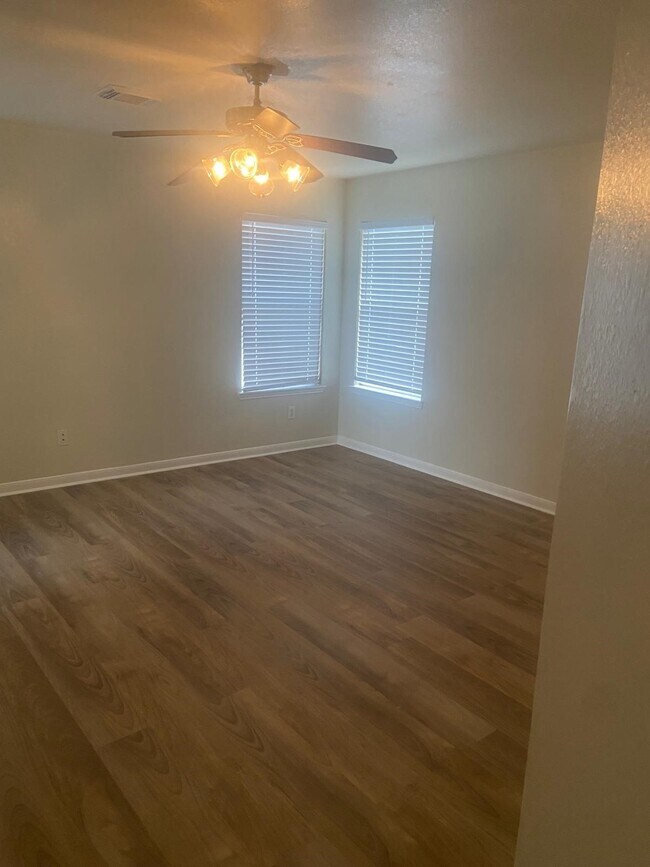 Building Photo - 9623 Eagle Eye Ln