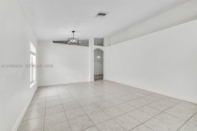 Building Photo - 2230 NW 145th Ave