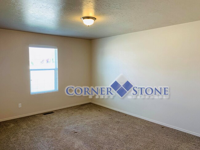 Building Photo - Great Home Near Settlers Park!