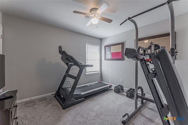 Building Photo - 810 Earp Dr