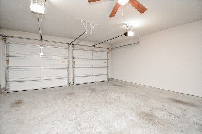 Building Photo - 28431 Asher Falls Ln