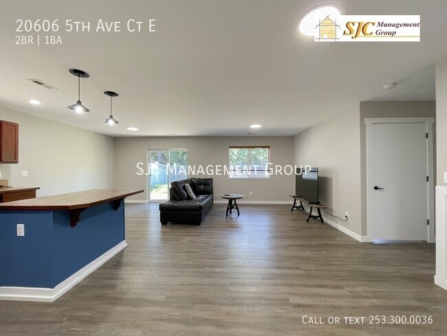 Building Photo - 20606 5th Ave Ct E