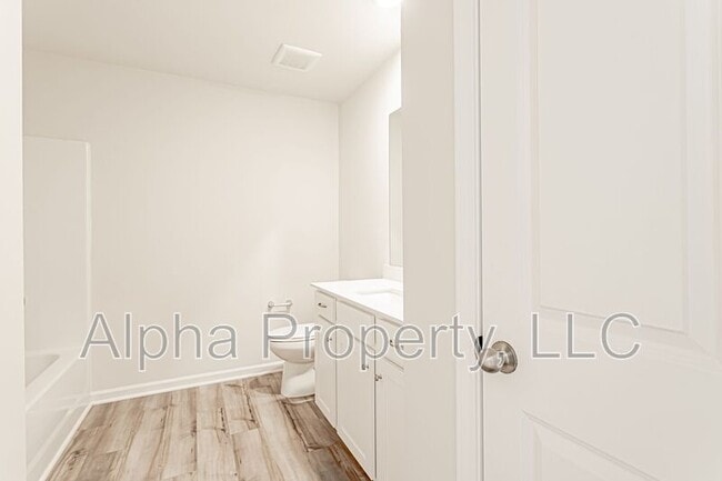 Building Photo - 108 Stellate Pl