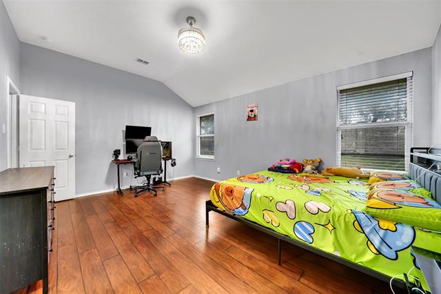 Building Photo - 324 S Mesa Verde Way