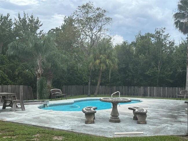 Building Photo - 6560 Timberlane Rd