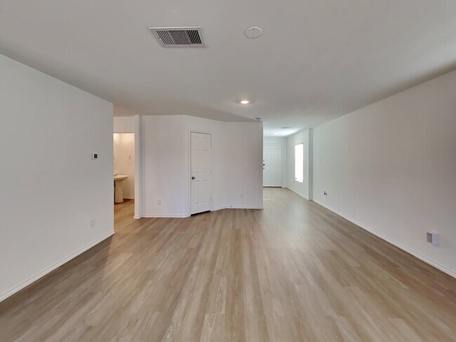 Building Photo - 18719 Charter Elm Dr