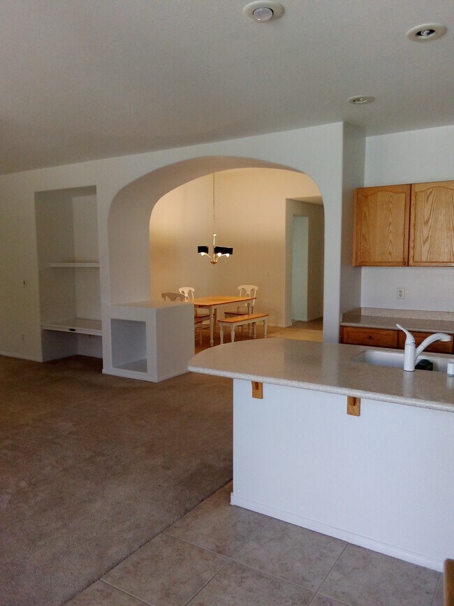 Building Photo - 232 Pebble Canyon Dr