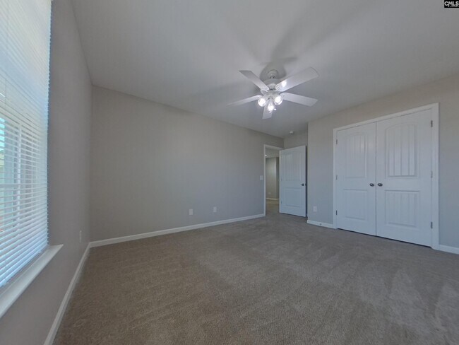 Building Photo - 313 Fairford Rd