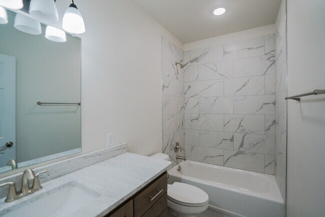 Building Photo - 544 K St