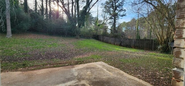 Building Photo - 401 Barbashela Dr