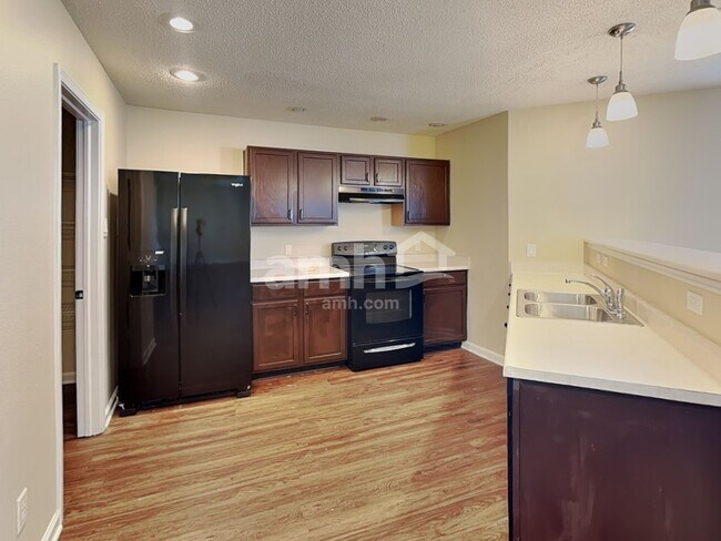 Building Photo - 10794 Timothy Ln