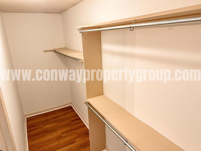 Building Photo - 1750 Longfellow Dr