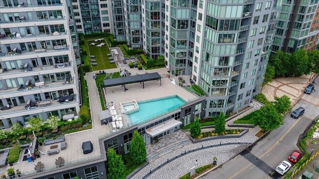 Building Photo - 9 Ave at Port Imperial