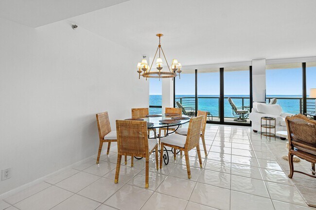 Building Photo - 250 S Ocean Blvd