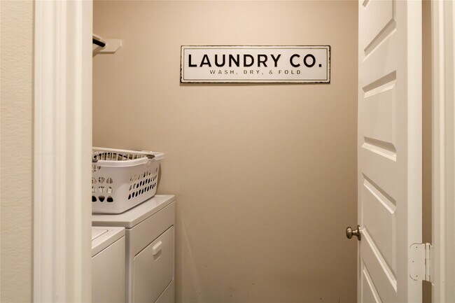 Building Photo - 10201 Waterwall Ln