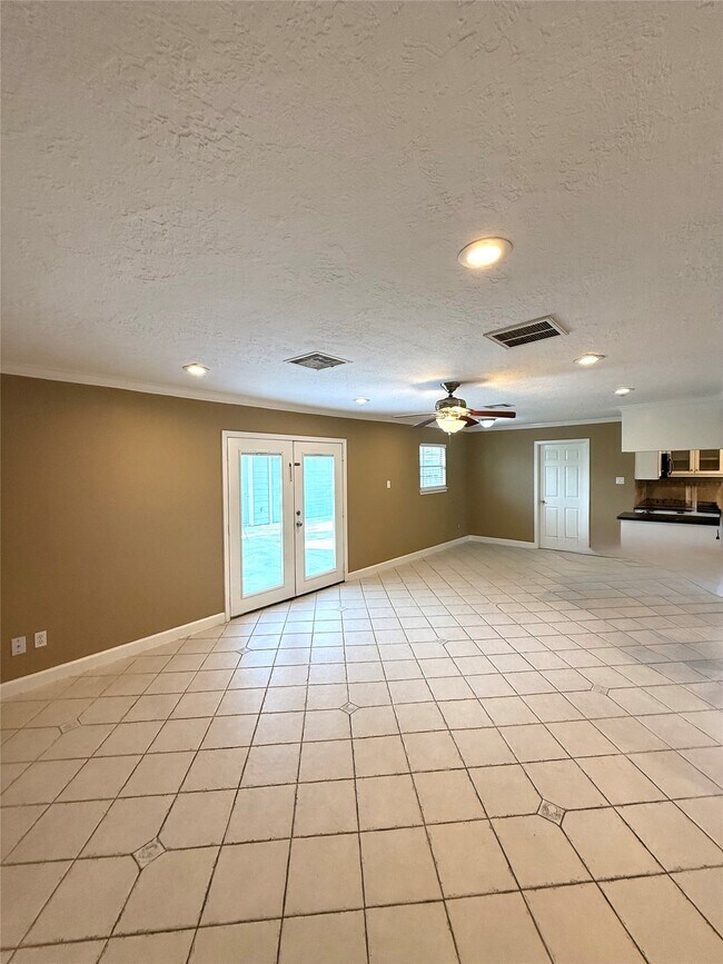 Building Photo - 5811 McKnight St