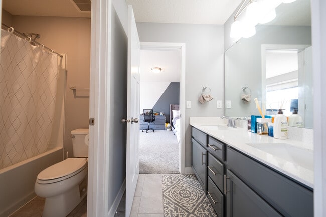 Building Photo - 8380 Abercrombie Ln