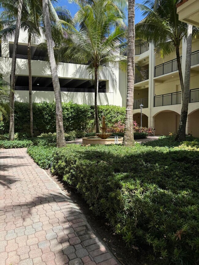 Building Photo - 3308 Renaissance Way