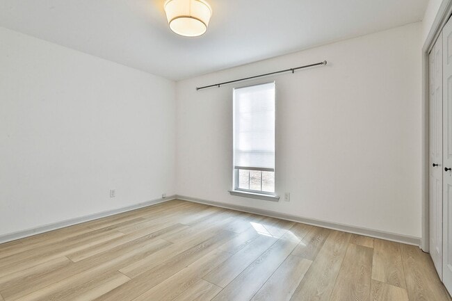 Building Photo - Fully Renovated 3/2 Ranch in Starr's Mill