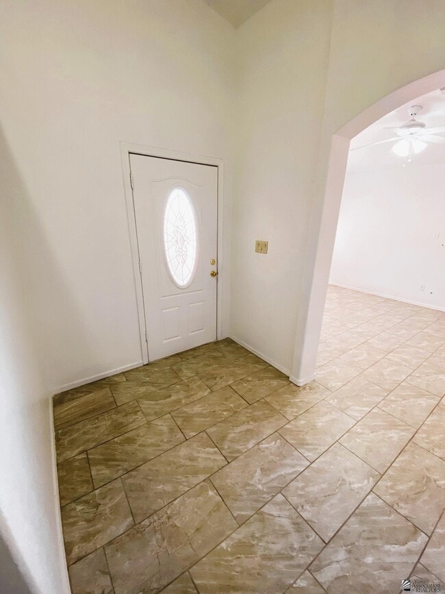 Building Photo - 1422 Andrea Ave