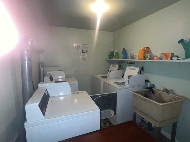 Building Photo - 355 Village Blvd N