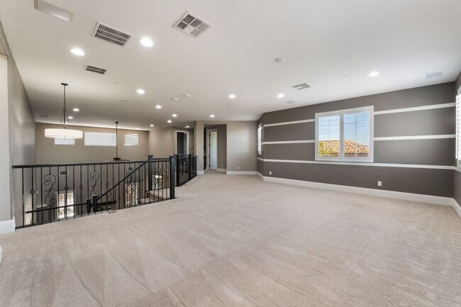 Building Photo - Elegant model home at Club Madeira!
