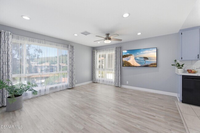 Building Photo - 254 Sequoia Ct