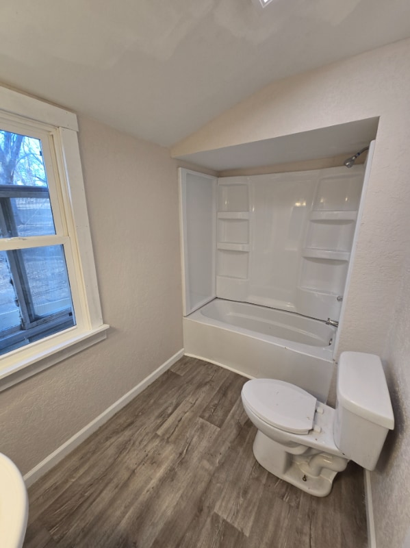 Building Photo - 307 S Little St