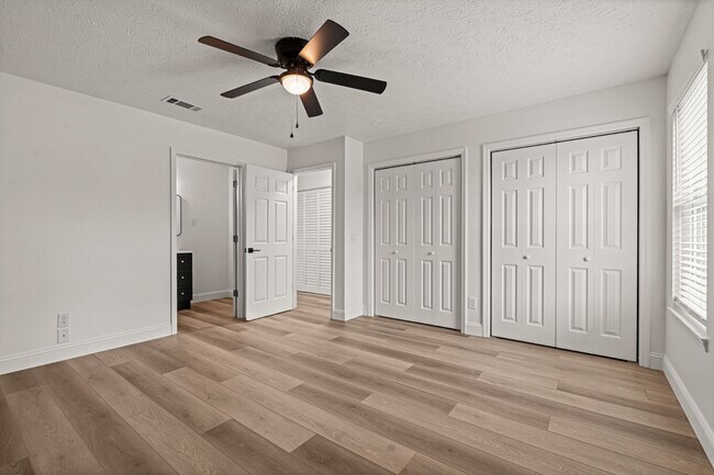 Building Photo - 505 Carrie Ln