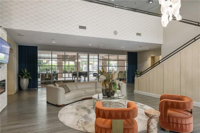 Building Photo - 711 Cosmopolitan Dr NE