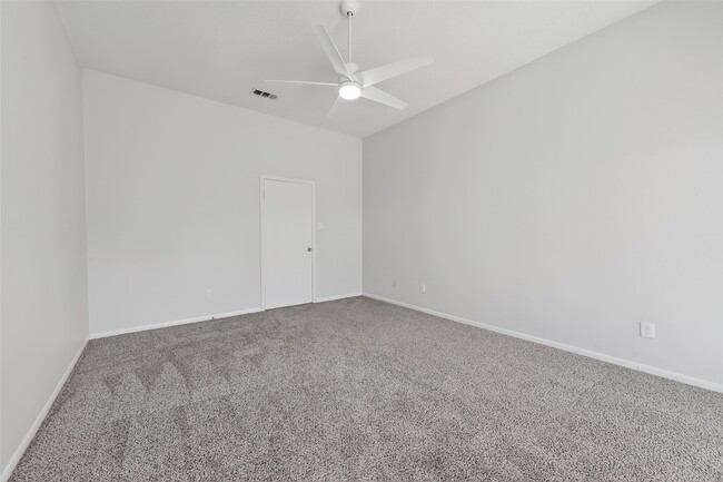 Building Photo - 3126 Lakefield Way