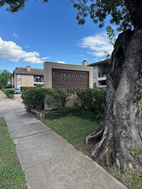 Building Photo - 8315 Jorine Dr