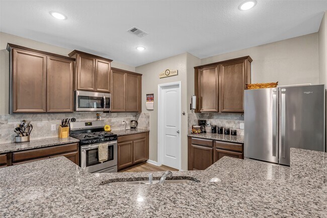 Building Photo - 446 Rd 66111