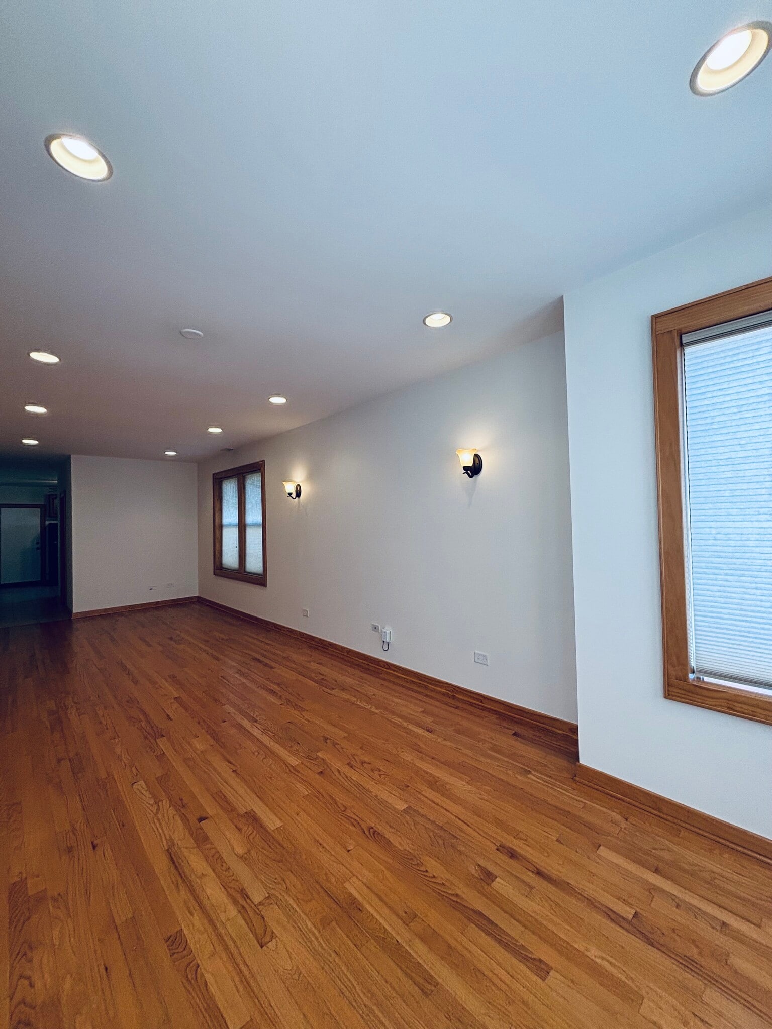 Dining Area/Front Room - 2318 W Diversey Ave