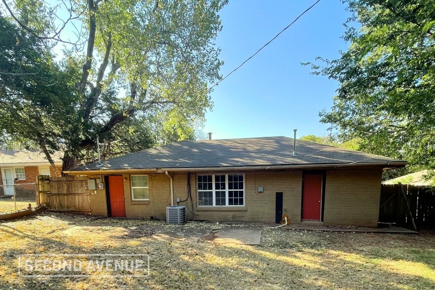 Building Photo - 1521 Meyers Pl