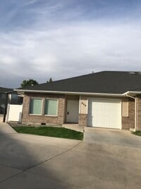 Building Photo - 609 Windemere Cir