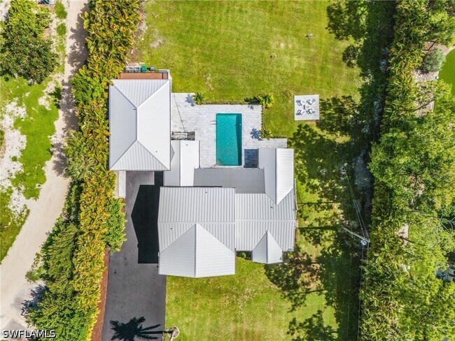 Building Photo - 6155 Standing Oaks Ln