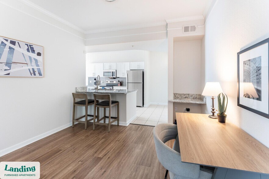 Building Photo - 2801 Biltmore Park Dr