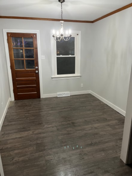 Building Photo - 3225 Hollyglen Ct