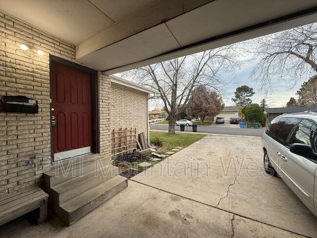 Building Photo - 373 E 150 N