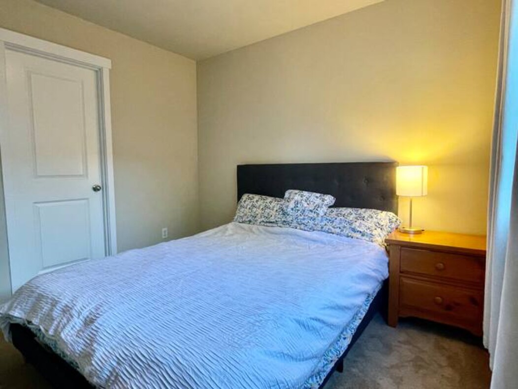 Building Photo - 3669 Reagan Ave