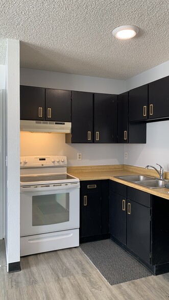 Building Photo - 2510 S McKinley St