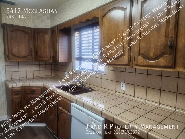 Building Photo - 5417 Mcglashan-
