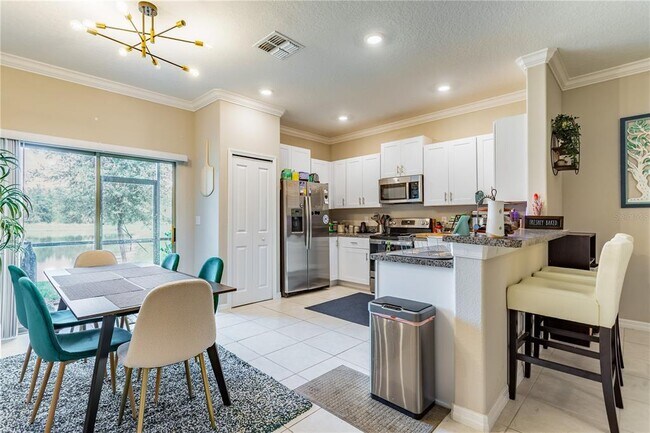 Building Photo - 23265 Willow Glen Way