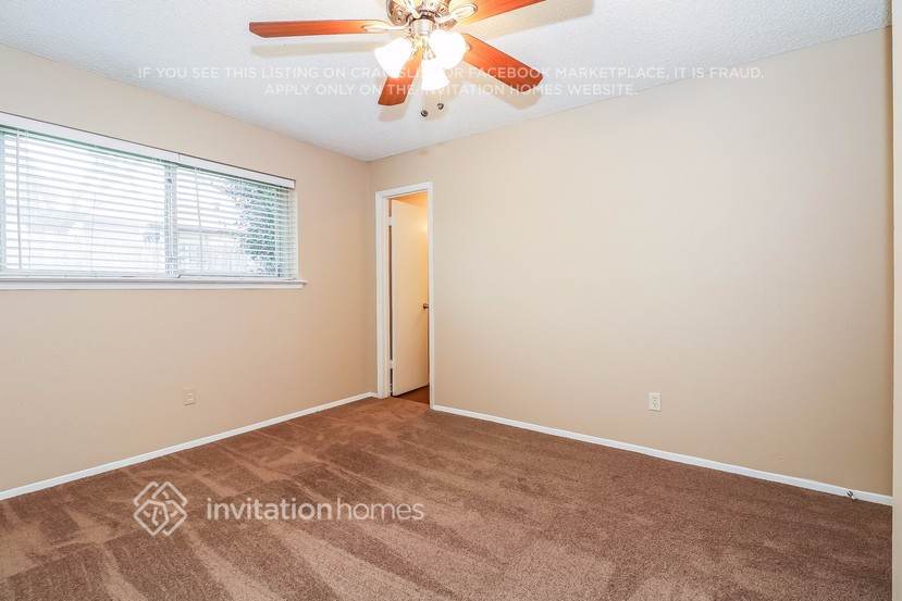 Building Photo - 5411 Vermillion Trail