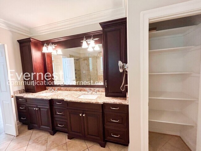 Building Photo - Spacious 4 Bed, 3.5 Bath Home with Garage and Deck | Pet friendly | Available Now!