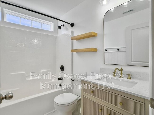 Building Photo - 1054 Whitlow Blvd