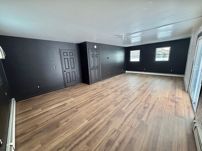 Building Photo - Gorgeous Newly Renovated 4 BR, 2 BA on .71 acres