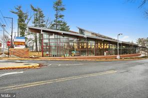 Building Photo - 17626 Longview Ln